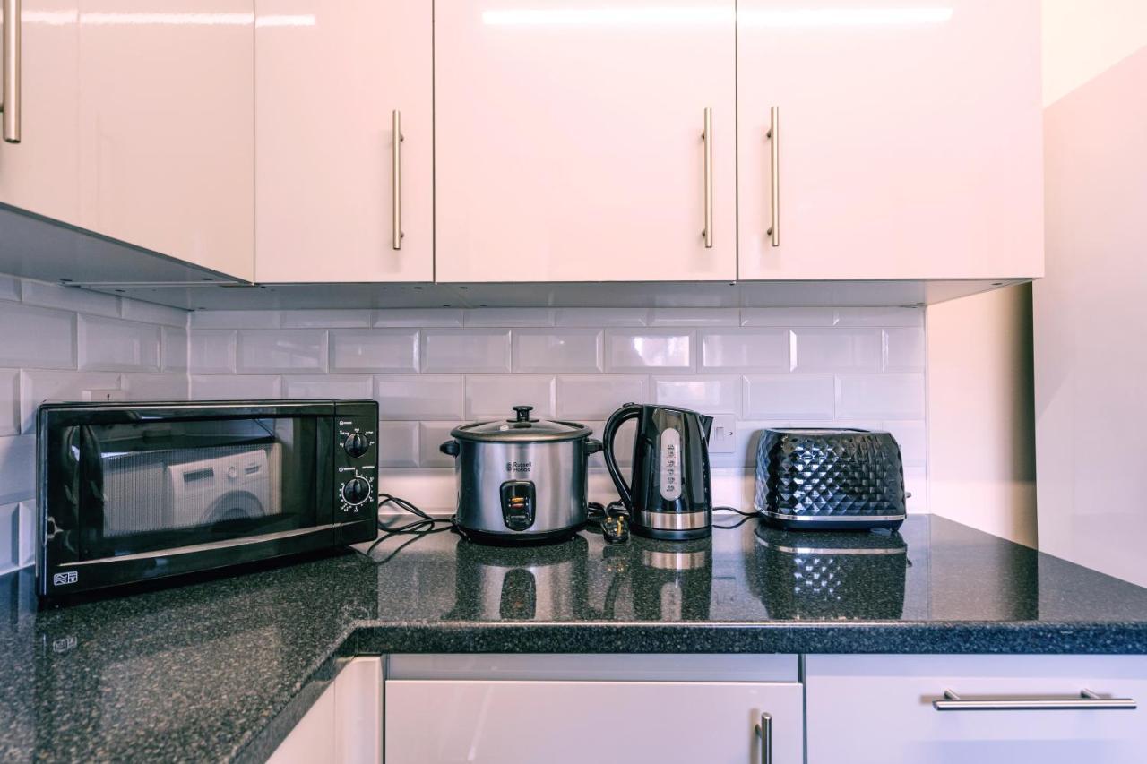 Modern 2 Bed House- Free Parking And Close To The Centre Μπρίστολ Εξωτερικό φωτογραφία